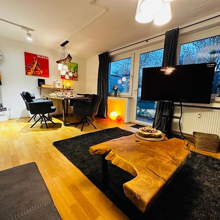 Stilvoll-Mit Balkon- Zentral - Netflix-Nespresso Lägenhet Essen Exteriör bild