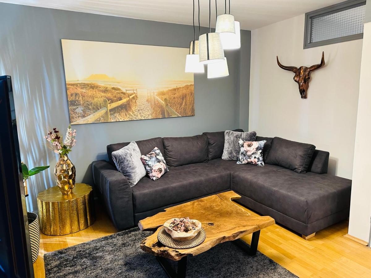 Stilvoll-Mit Balkon- Zentral - Netflix-Nespresso Lägenhet Essen Exteriör bild